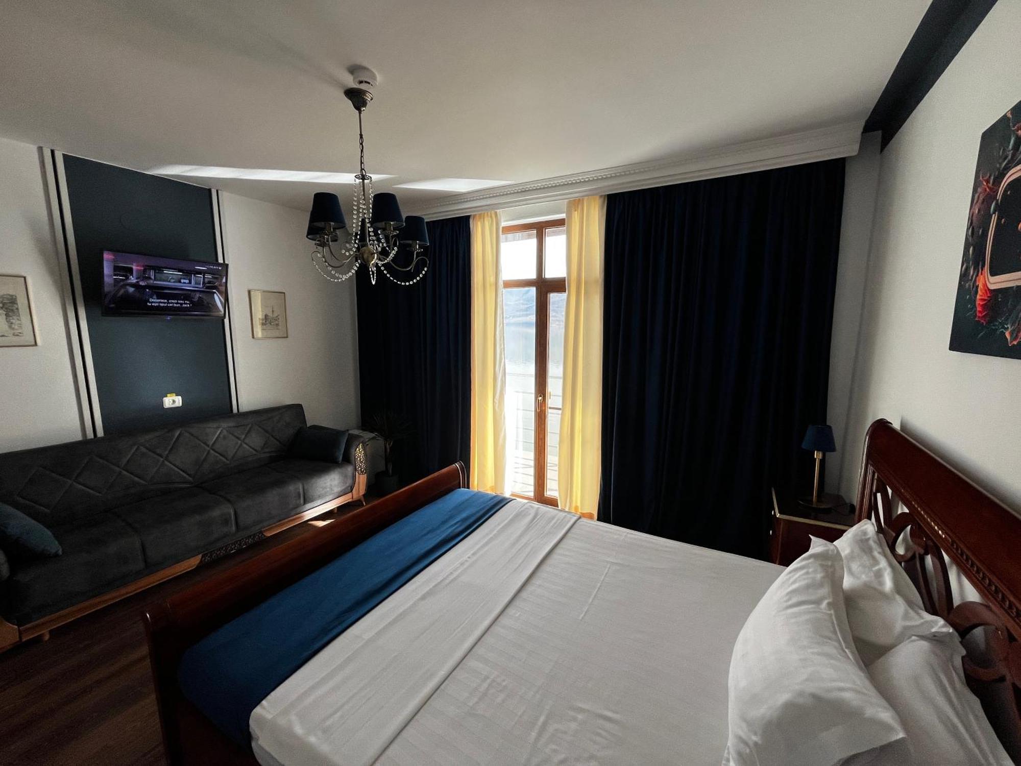 Riviera 990 - Resort & Restaurant เอเชลนิทซา ภายนอก รูปภาพ