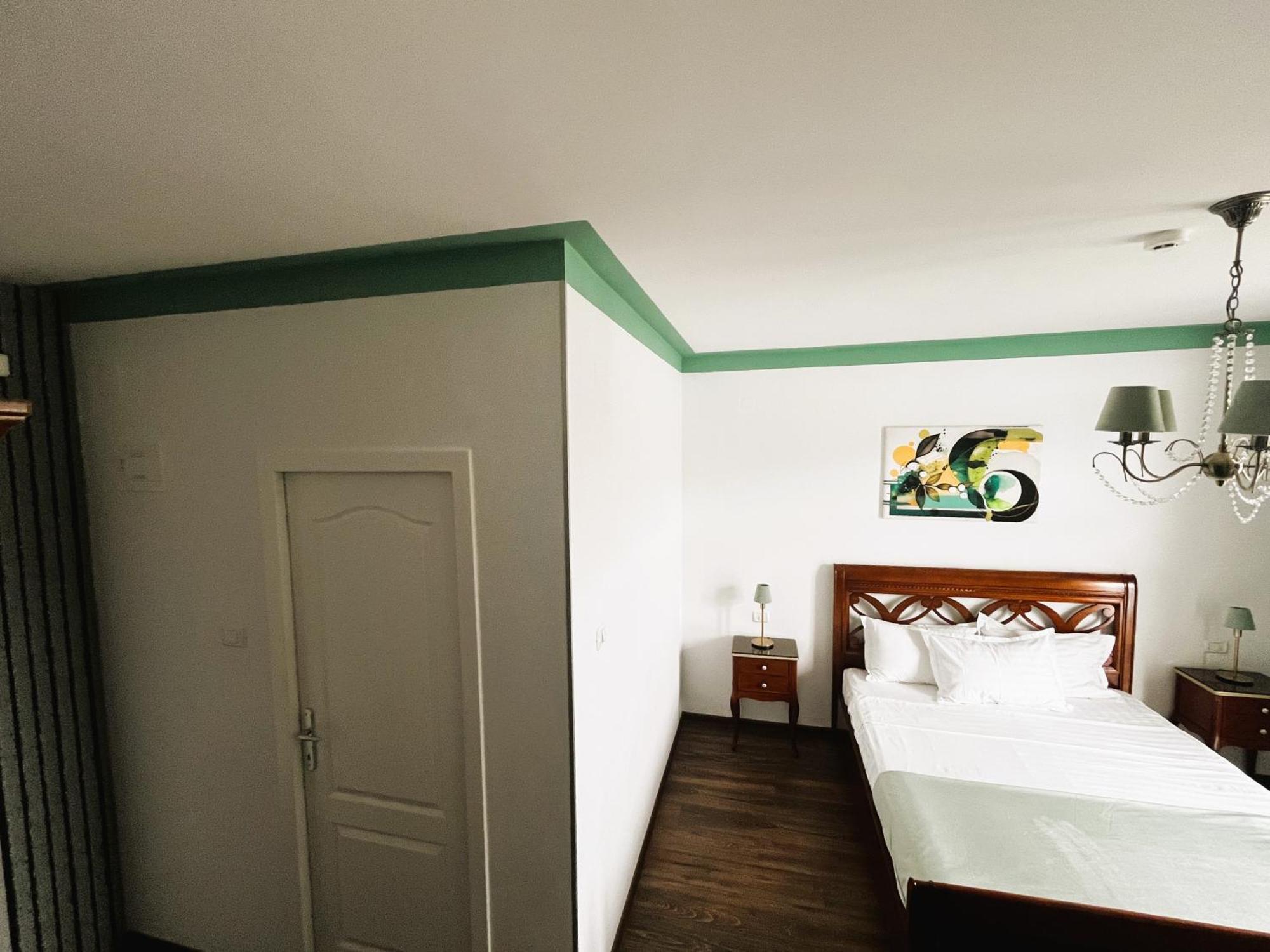 Riviera 990 - Resort & Restaurant เอเชลนิทซา ภายนอก รูปภาพ