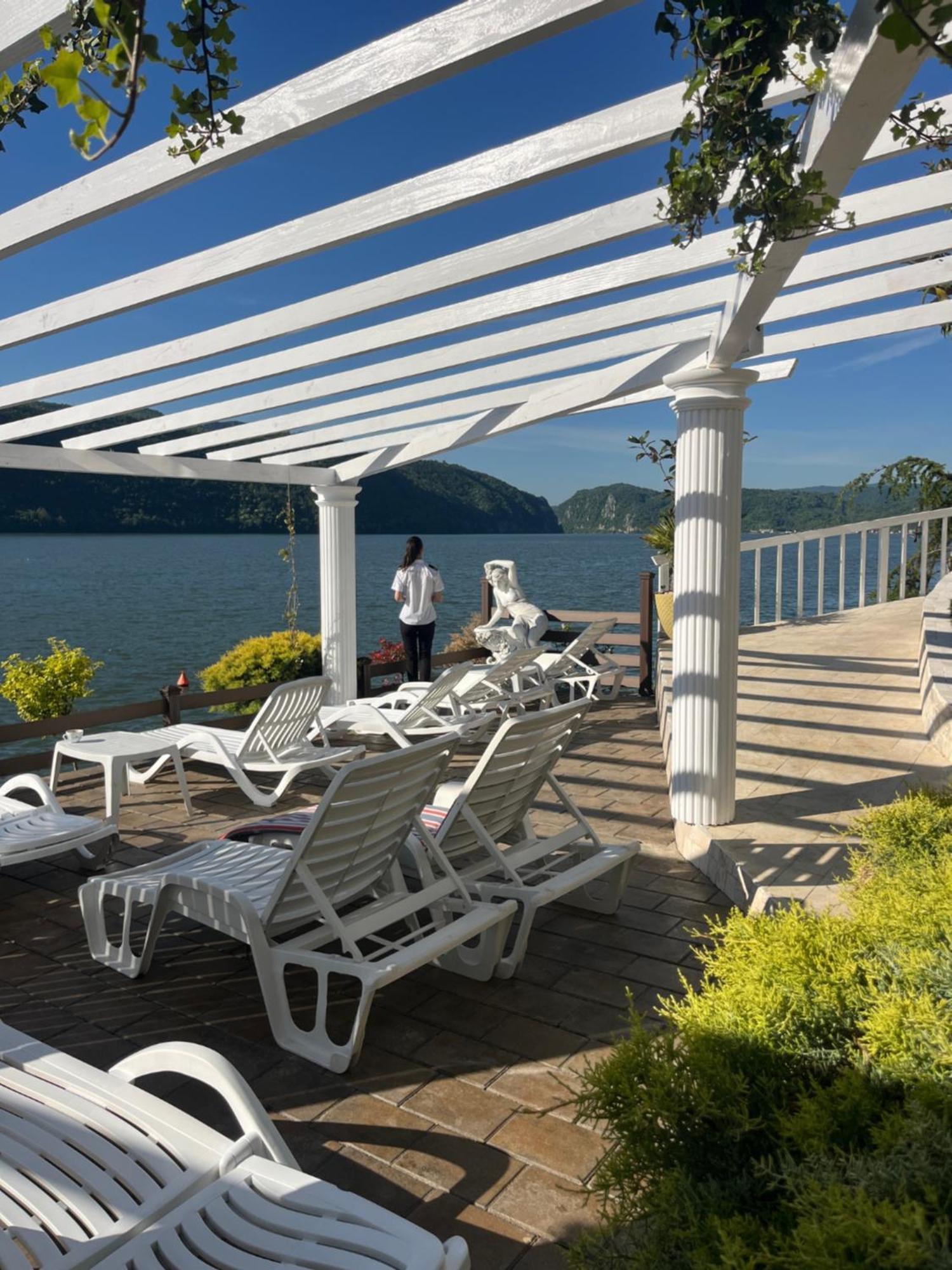 Riviera 990 - Resort & Restaurant เอเชลนิทซา ภายนอก รูปภาพ