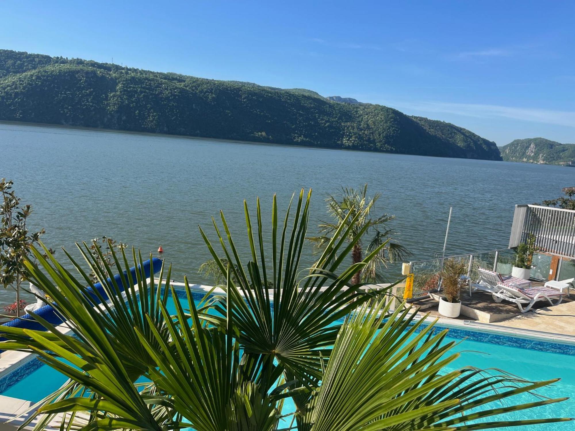 Riviera 990 - Resort & Restaurant เอเชลนิทซา ภายนอก รูปภาพ