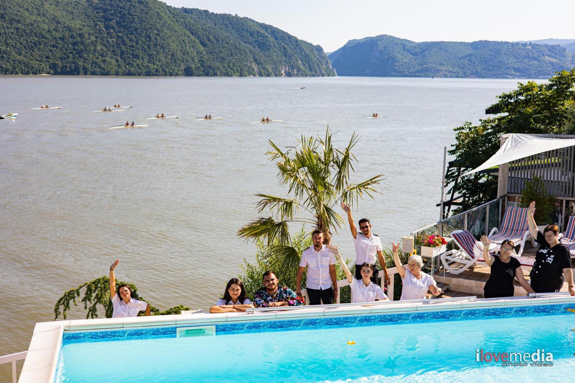 Riviera 990 - Resort & Restaurant เอเชลนิทซา ภายนอก รูปภาพ